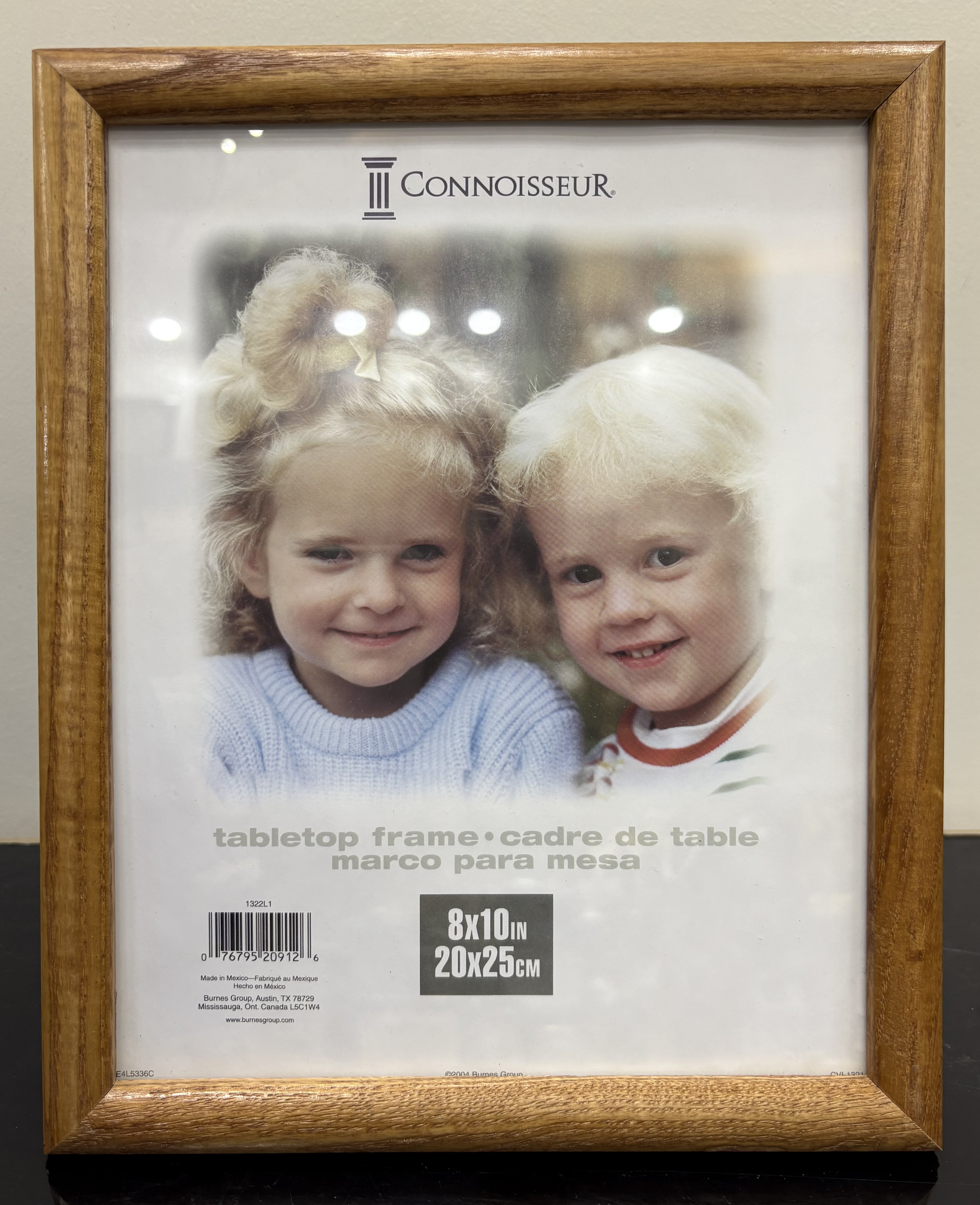 إطار صور خشبي طبيعي من Connoisseur